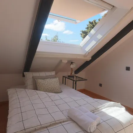 Luxattic