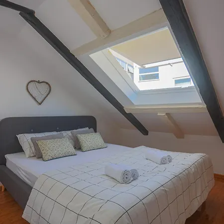 Luxattic Apartment