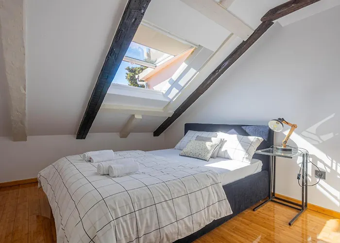 アパート Luxattic