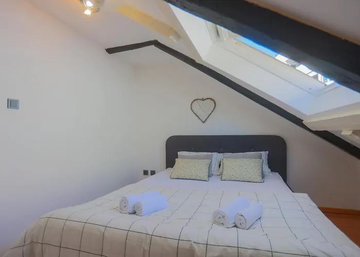 Luxattic *