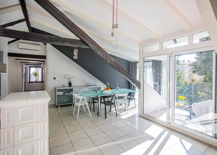 Luxattic Apartamento *