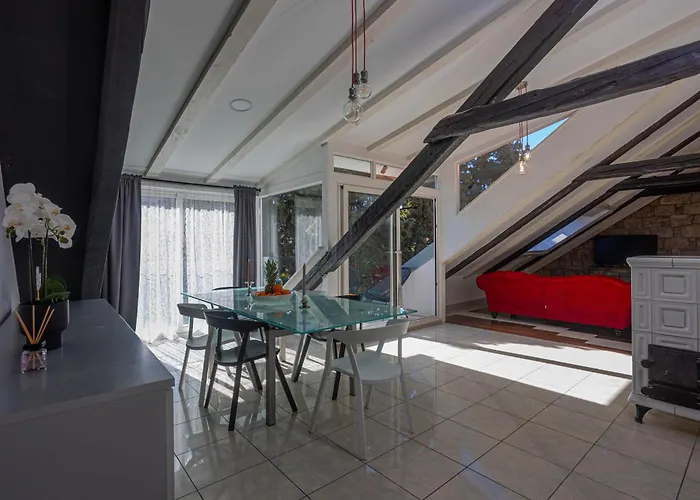 Luxattic Сплит